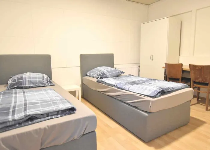 Апартаменты Monteurzimmer Mit Pantry-kueche In *